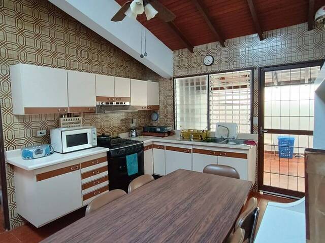 #35 - Casa para Venta en Mérida - L - 3